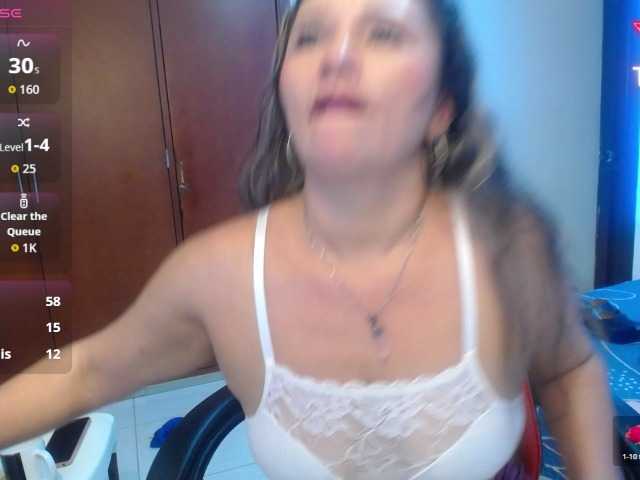 noelia-milf19 live cam on BongaCams