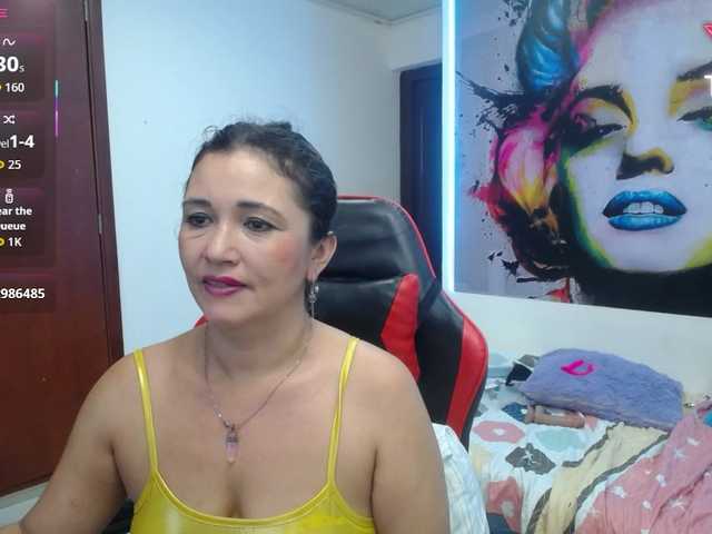 noelia-milf19 online