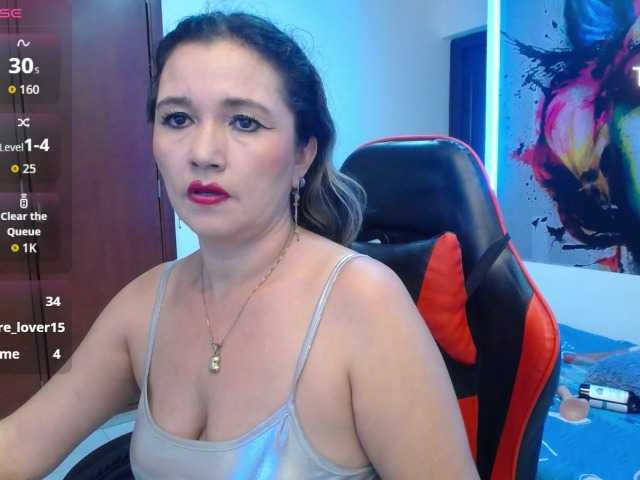 noelia-milf19 live cam on BongaCams