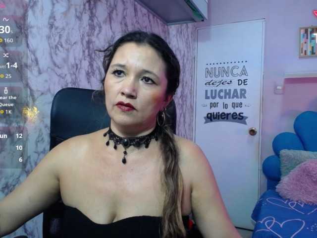 noelia-milf19 live cam