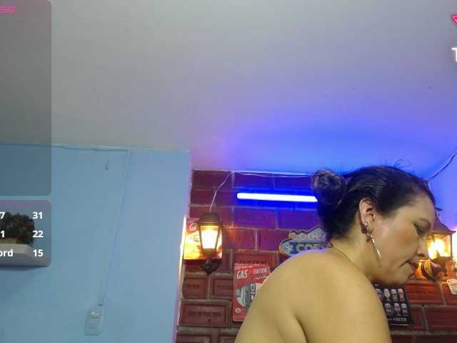 noelia-milf19 live cam on BongaCams