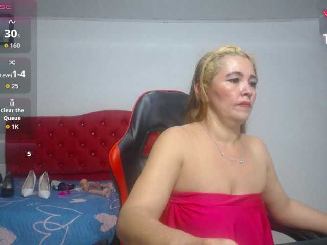 noelia-milf19 live cam on BongaCams
