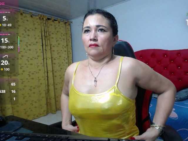 noelia-milf19 live cam on BongaCams
