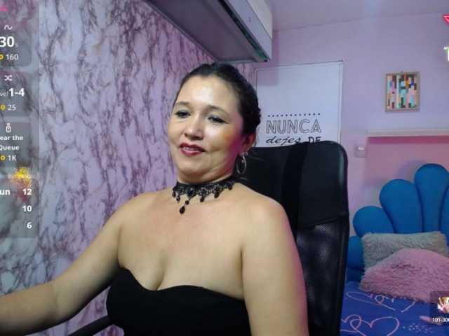 noelia-milf19 live cam on BongaCams