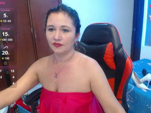 noelia-milf19 live cam on BongaCams