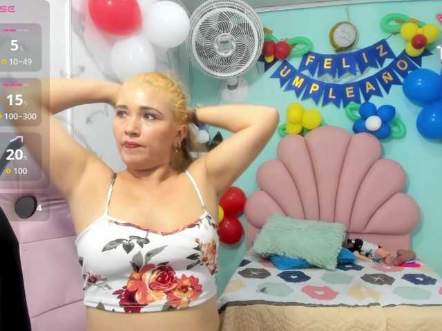 noelia-milf19 live cam on BongaCams