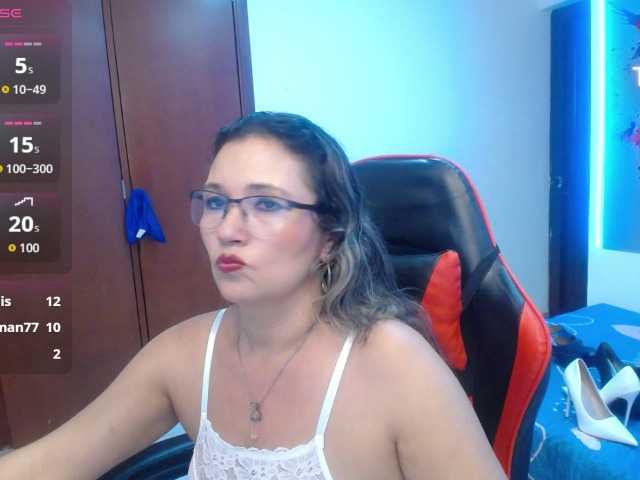 noelia-milf19 live cam on BongaCams