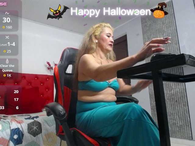 noelia-milf19 live cam on BongaCams