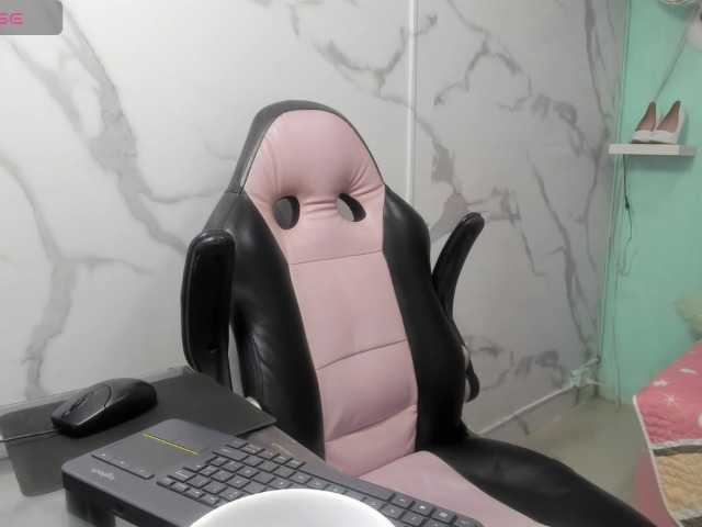 noelia-milf19 live cam on BongaCams