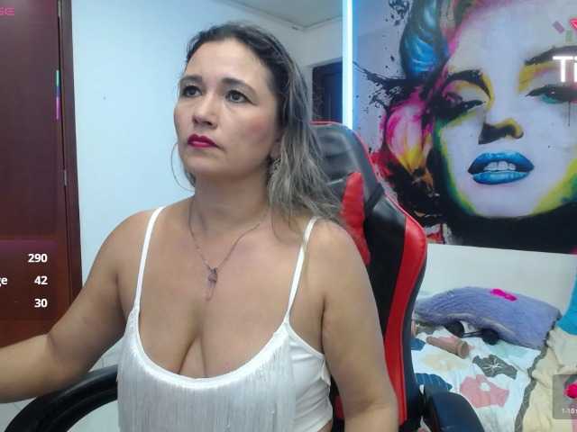 noelia-milf19 live sex show