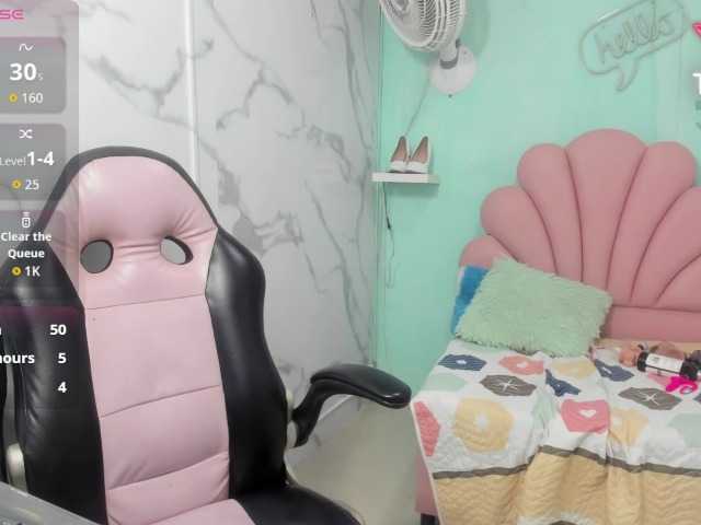 noelia-milf19 live cam preview