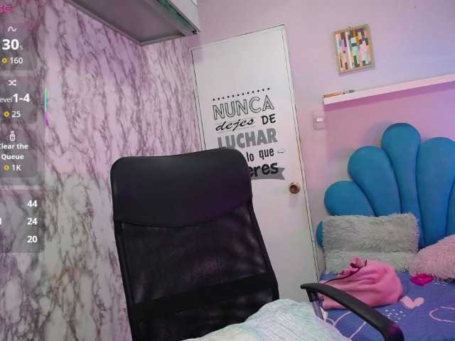 noelia-milf19's BongaCams show and profile