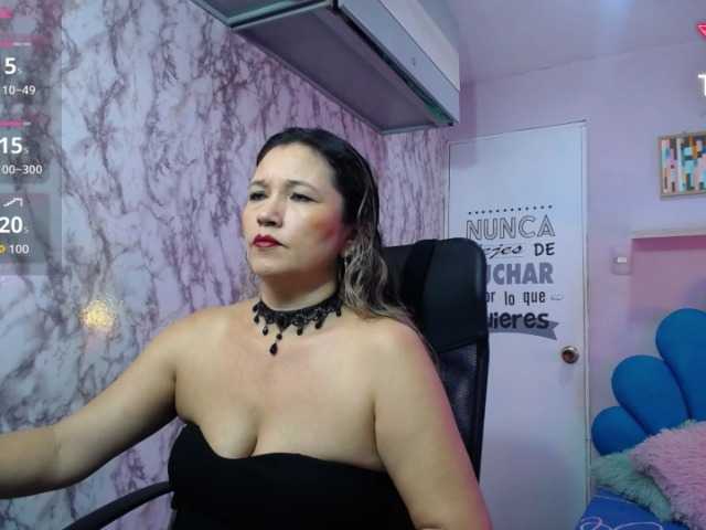 noelia-milf19 live cam