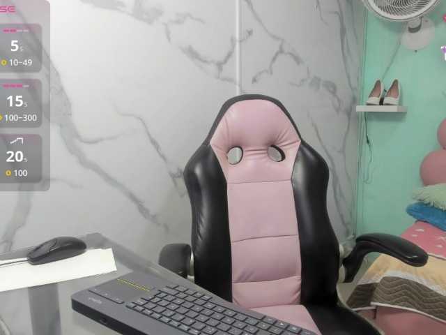 noelia-milf19 live cam preview