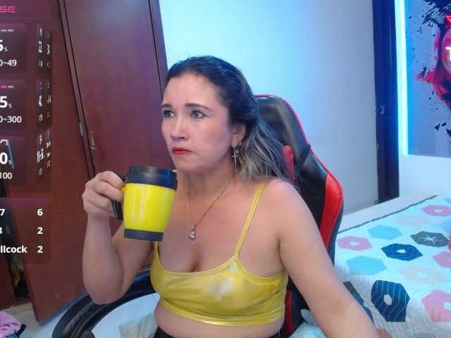 noelia-milf19 live webcam show