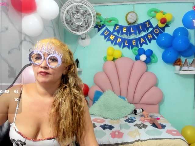 noelia-milf19 live cam on BongaCams