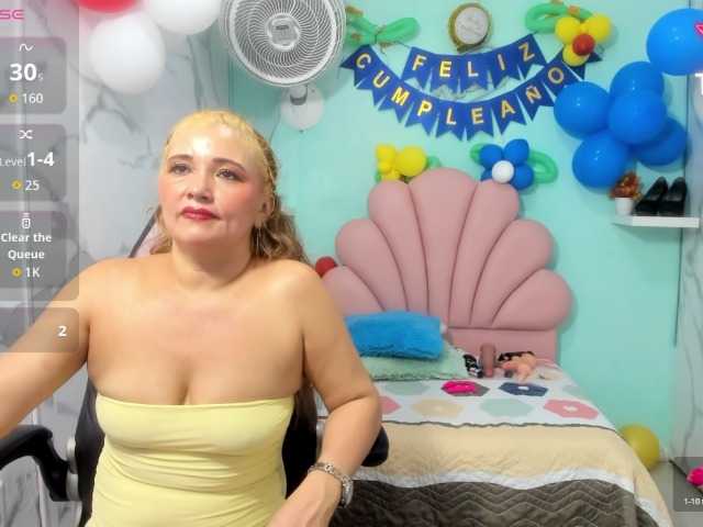 noelia-milf19 live cam on BongaCams