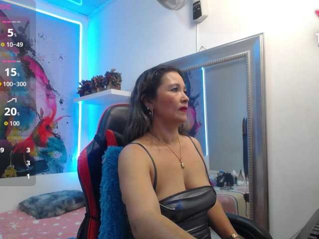 noelia-milf19 live cam on BongaCams