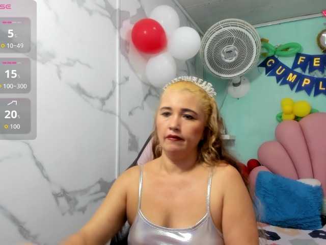 noelia-milf19 live cam on BongaCams