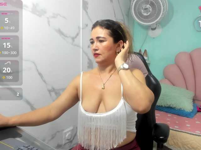 noelia-milf19 — live female cam
