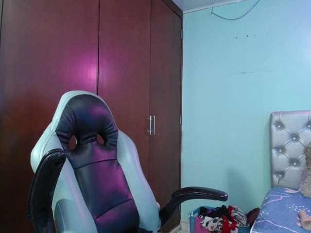 noelia-milf19 live cam on BongaCams