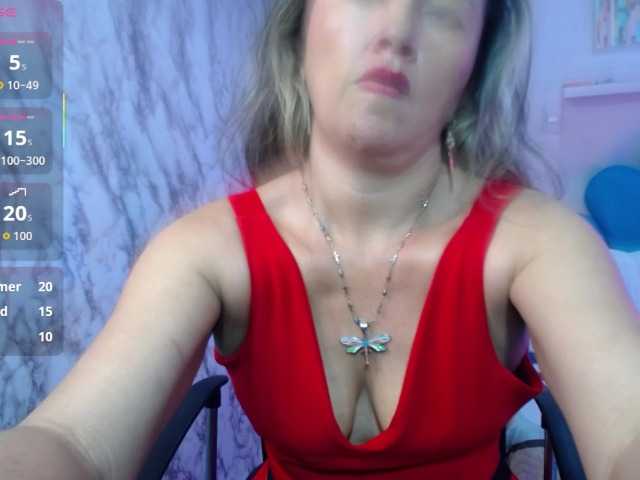 Chat with noelia-milf19 live cam