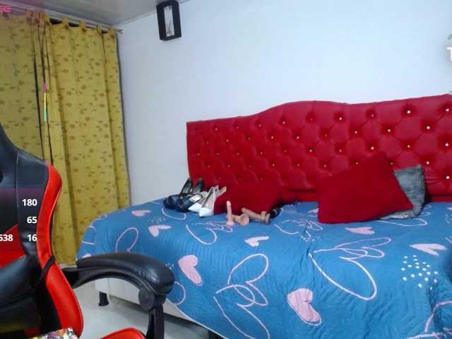noelia-milf19 live cam on BongaCams