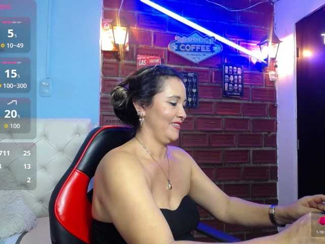 noelia-milf19 live cam on BongaCams