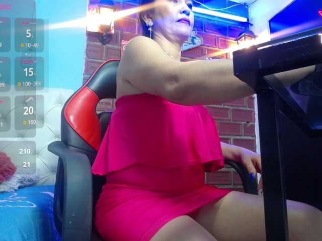 noelia-milf19 live cam on BongaCams