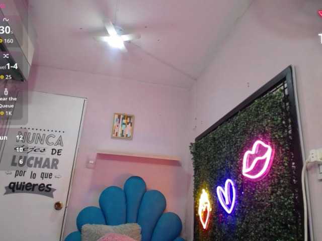 noelia-milf19 live cam