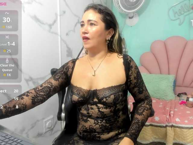 noelia-milf19 live cam on BongaCams
