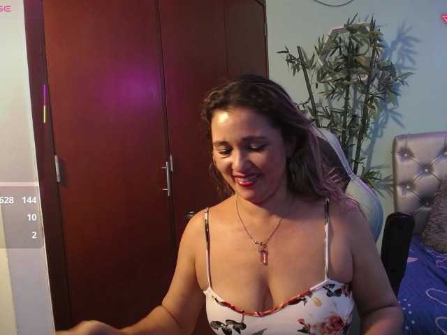 noelia-milf19 live sex show
