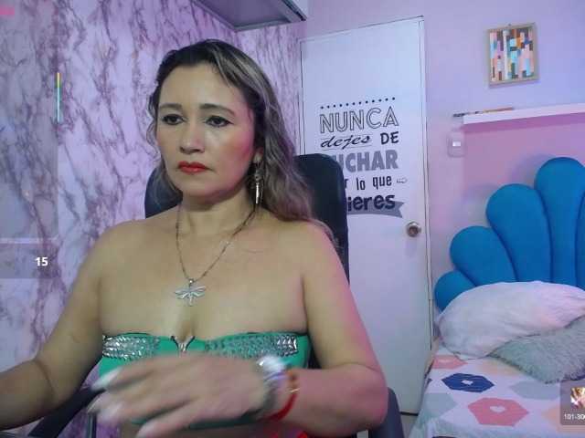 noelia-milf19's BongaCams show and profile