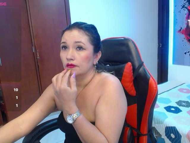 noelia-milf19 live webcam show