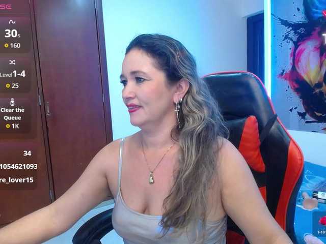 noelia-milf19 live cam on BongaCams