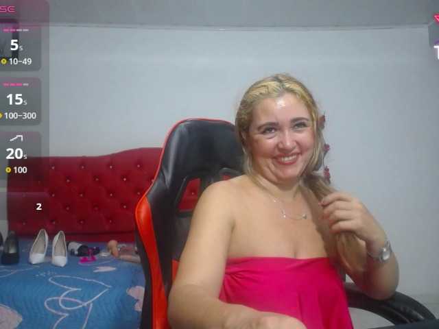 noelia-milf19 live cam on BongaCams