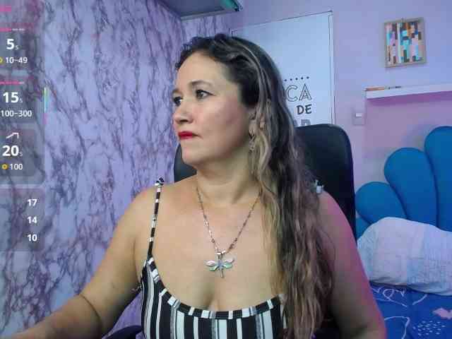 noelia-milf19 webcam