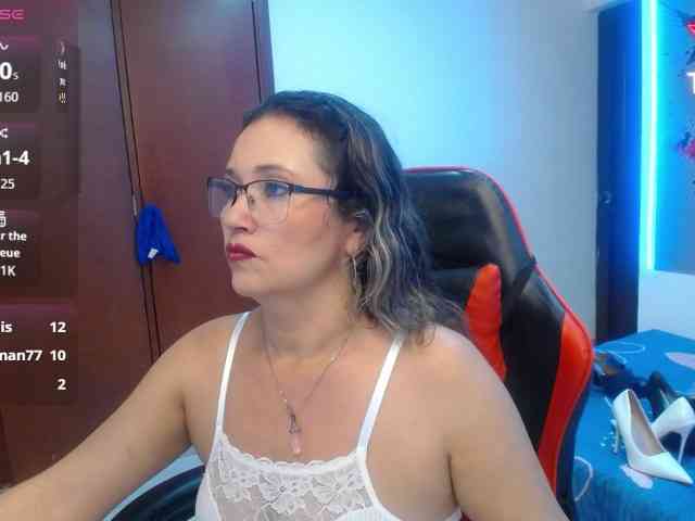 noelia-milf19 webcam