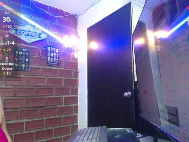 noelia-milf19 webcam