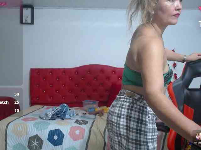 noelia-milf19 webcam