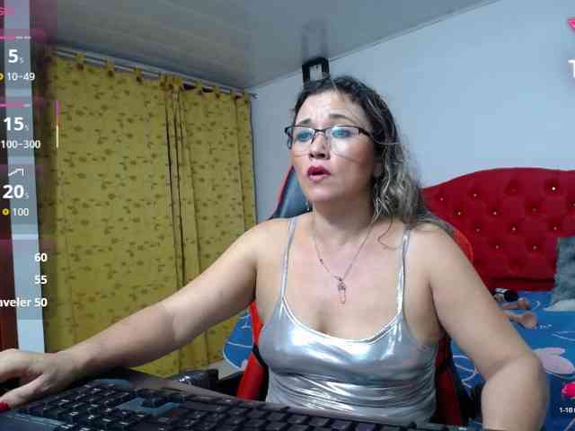 noelia-milf19 webcam