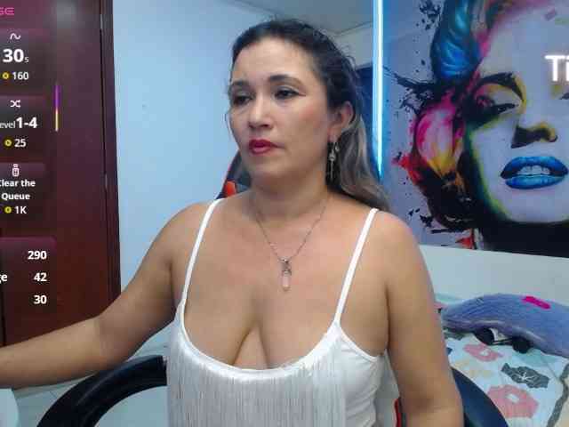 noelia-milf19 webcam
