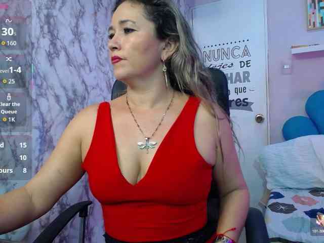 noelia-milf19 webcam