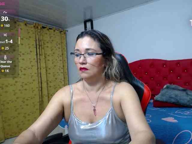 noelia-milf19 Live Webcam on BongaCams