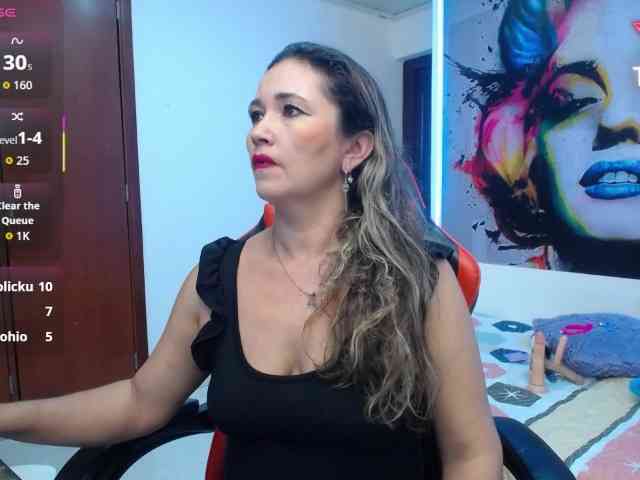 noelia-milf19 webcam