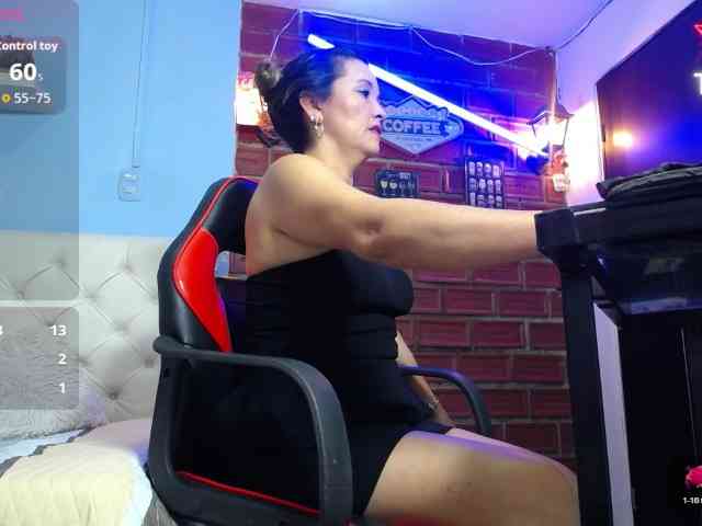 noelia-milf19 webcam