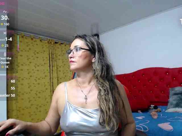 noelia-milf19 webcam