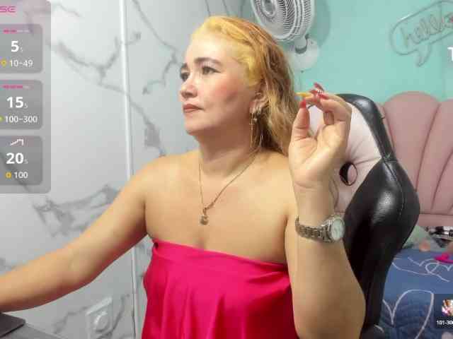 noelia-milf19 webcam