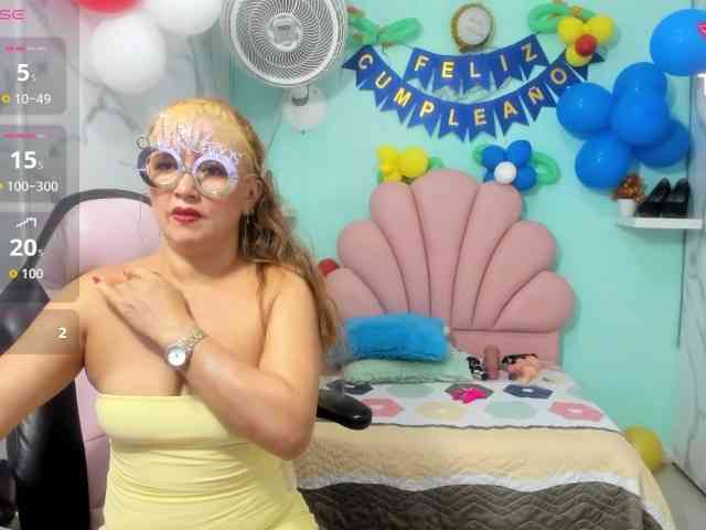 noelia-milf19 webcam