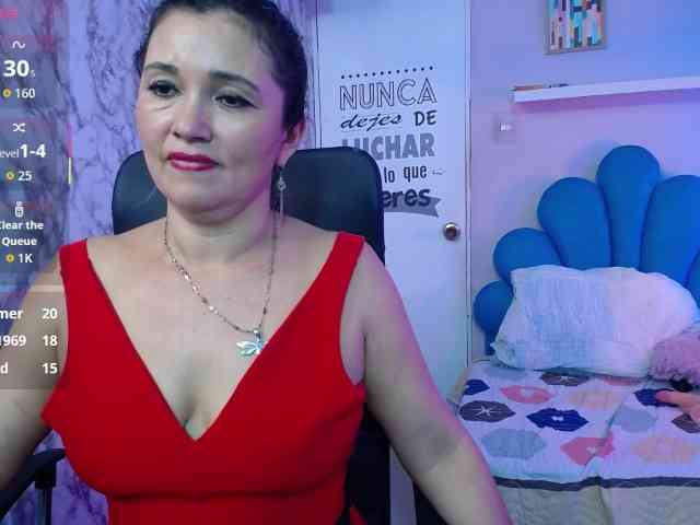 noelia-milf19 webcam